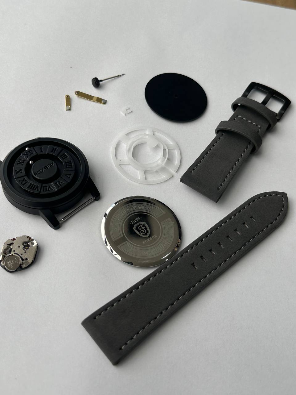 FOXBOX BALINES – Elegancia Clásica, Precisión Moderna